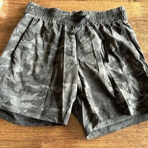 EUC Tuff Athletics Camo Shorts